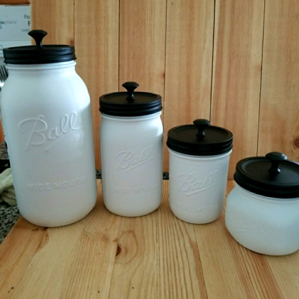 New Farmhouse Kitchen Mason Jar Decor